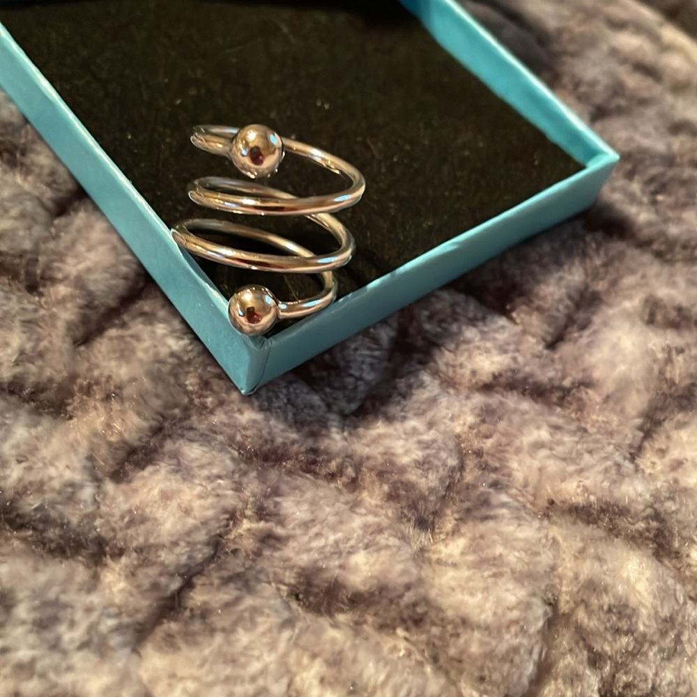 🩶 Sterling Silver.925 Unisex Twisted Ring it’s Adjustable and Stunning Size 8
